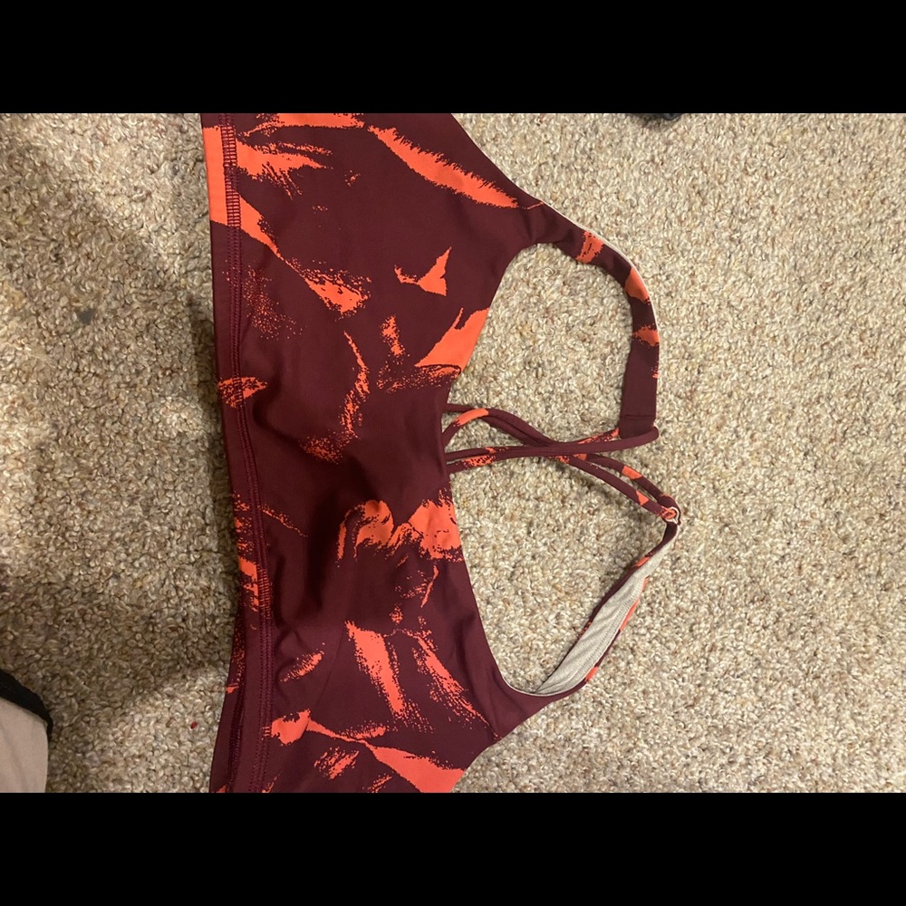 Lululemon sports bra